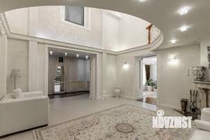 Коттедж 205м², 2-этажный, участок 5 сот.  