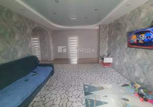 Дом 220м², 2-этажный, участок 6 сот.  