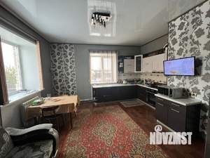 Коттедж 300м&sup2;, 3-этажный, участок 11 сот.  