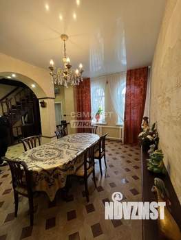 Коттедж 270м², 3-этажный, участок 10 сот.  
