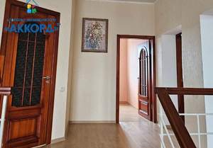 Дом 160м&sup2;, 2-этажный, участок 9 сот.  