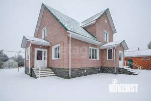 Дом 210м&sup2;, 2-этажный, участок 11 сот.  