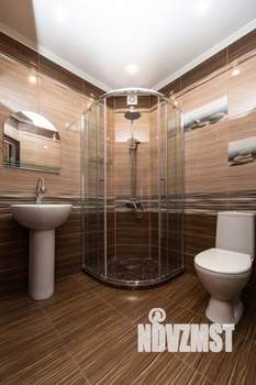 Коттедж 350м², 2-этажный, участок 25 сот.  