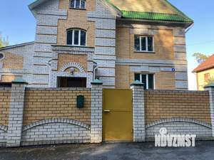 Коттедж 300м², 3-этажный, участок 12 сот.  