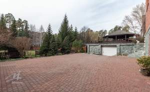 Дом 450м², 3-этажный, участок 24 сот.  