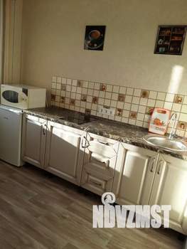 1-к квартира, посуточно, 37м2, 7/10 этаж