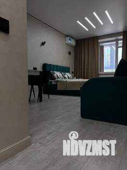 Студия квартира, посуточно, 33м2, 1/8 этаж