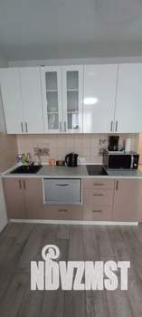 Студия квартира, посуточно, 34м2, 1/16 этаж