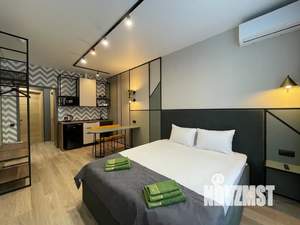 1-к квартира, посуточно, 27м2, 1/18 этаж