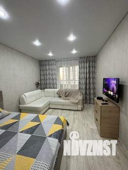 1-к квартира, посуточно, 37м2, 4/16 этаж