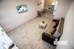 2-к квартира, посуточно, 44м2, 1/1 этаж