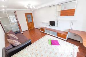 1-к квартира, посуточно, 42м2, 4/14 этаж