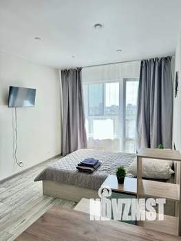 Студия квартира, посуточно, 27м2, 5/10 этаж