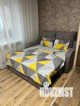 Студия квартира, посуточно, 35м2, 3/10 этаж