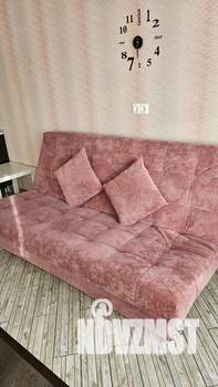 Студия квартира, посуточно, 42м2, 3/9 этаж