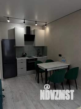 Студия квартира, посуточно, 33м2, 1/8 этаж