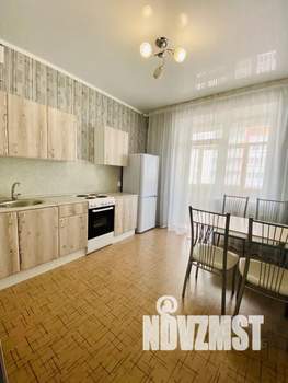 1-к квартира, посуточно, 40м2, 9/16 этаж