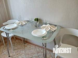 2-к квартира, посуточно, 40м2, 7/10 этаж