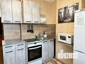 1-к квартира, посуточно, 36м2, 4/10 этаж