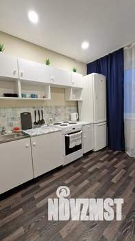 1-к квартира, посуточно, 38м2, 7/10 этаж