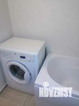 Студия квартира, посуточно, 40м2, 8/10 этаж