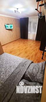Студия квартира, посуточно, 40м2, 8/9 этаж