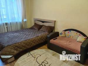 Студия квартира, посуточно, 34м2, 1/5 этаж