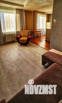 Студия квартира, посуточно, 30м2, 6/9 этаж