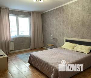 2-к квартира, посуточно, 52м2, 1/10 этаж