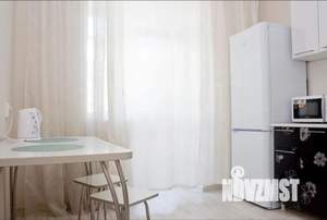 1-к квартира, посуточно, 50м2, 13/16 этаж