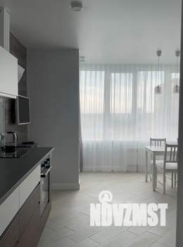 1-к квартира, посуточно, 35м2, 9/16 этаж