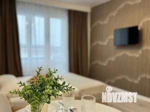 Студия квартира, посуточно, 28м2, 6/18 этаж