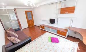 1-к квартира, посуточно, 42м2, 1/1 этаж