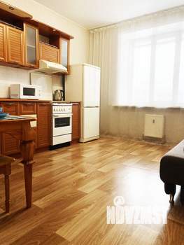 1-к квартира, посуточно, 35м2, 8/16 этаж