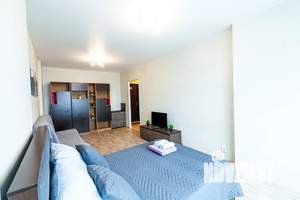 1-к квартира, посуточно, 38м2, 22/25 этаж