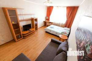 1-к квартира, посуточно, 42м2, 1/1 этаж