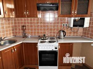 1-к квартира, посуточно, 36м2, 9/16 этаж