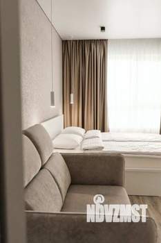 1-к квартира, посуточно, 40м2, 2/17 этаж