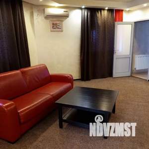 2-к квартира, посуточно, 50м2, 4/4 этаж