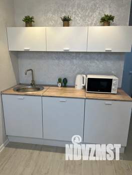 Студия квартира, посуточно, 20м2, 1/12 этаж