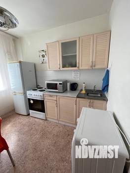 1-к квартира, посуточно, 38м2, 4/10 этаж