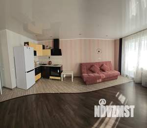 Студия квартира, посуточно, 42м2, 3/9 этаж