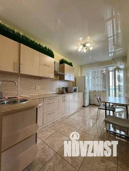 1-к квартира, посуточно, 44м2, 13/20 этаж