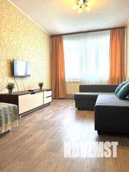2-к квартира, посуточно, 55м2, 1/1 этаж