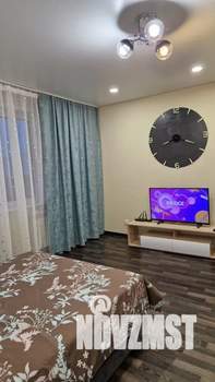 1-к квартира, посуточно, 38м2, 7/10 этаж