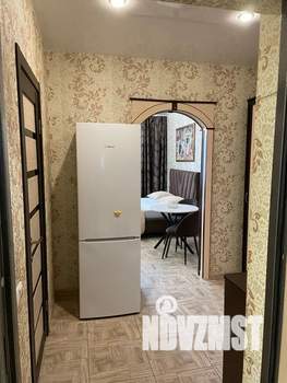 Студия квартира, посуточно, 35м2, 3/16 этаж