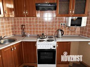 1-к квартира, посуточно, 36м2, 9/16 этаж