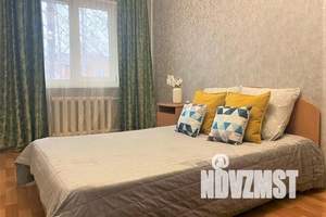 2-к квартира, посуточно, 45м2, 1/5 этаж