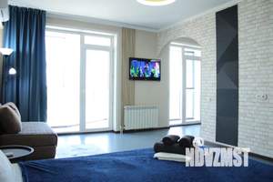 Студия квартира, посуточно, 56м2, 13/24 этаж