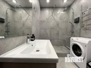 Студия квартира, посуточно, 42м2, 12/22 этаж